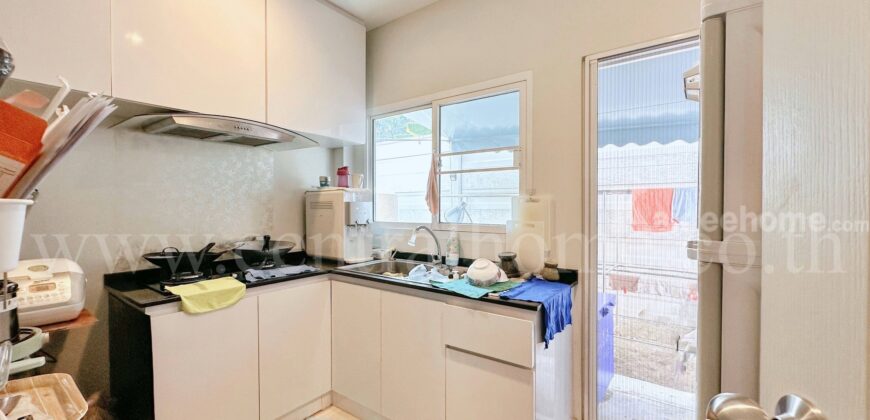 บ้านเดี่ยว หมู่บ้าน เซนโทร รังสิต ถนนเมน ต้นโครงการ สภาพดี พร้อมอยู่