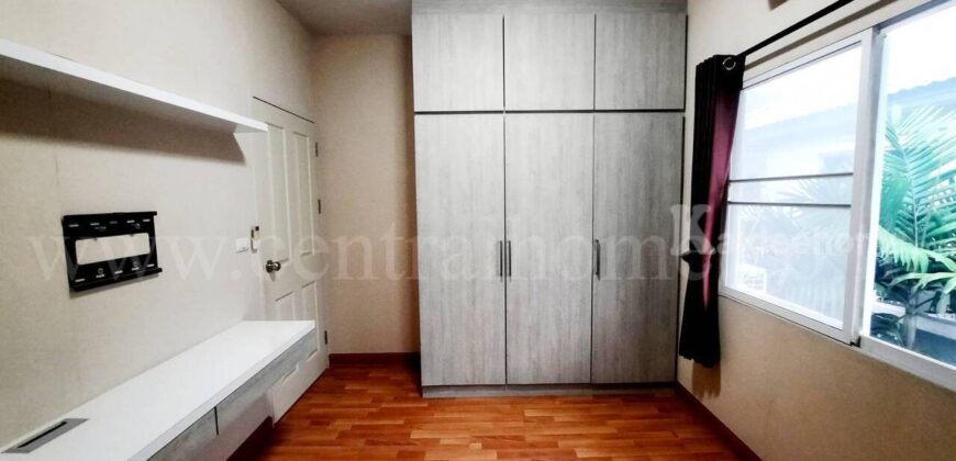 บ้านแฝด หมู่บ้าน เพอร์เฟค พาร์ค บางบัวทอง ติดตั้งโซล่าร์เซลล์ พร้อมอยู่