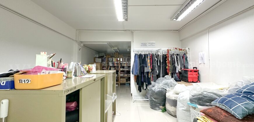 อาคารพาณิชย์ 3.5 ชั้น ซอยกำนันแม้น 13 ใกล้ หมู่บ้าน เจ.เอส.พี. เรสซิเดนซ์ สาทร – กัลปพฤกษ์