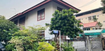 ขายบ้านเดี่ยวบางนา สุขุมวิท 105 ที่ดิน 50 ตร.ว ในหมู่บ้านส่วนตัว ลาซาล 71 เข้าออกได้ทั้งถนนบางนาตราด 40 อยู่ฝั่งตรงข้ามเซ็นทรัลบางนา ใกล้แยกศรีเอี่ยม ศรีนครินทร์ รถไฟฟ้า BTS สีเหลือง 087-9074045