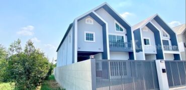 ขาย/ให้เช่า โรงงาน-โกดังใหม่ 277 ตรม. ถ.บางกรวย -ไทรน้อย บางบัวทอง 3 นอน 4 น้ำ 1 อ๊อฟฟิซ 1 ครัว 2 ที่จอดรถ ไฟฟ้า 3 เฟส ใกล้ แม็คโคร บางบัวทอง