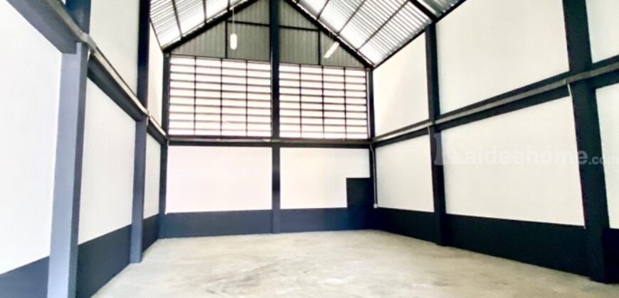 ขาย/ให้เช่า โรงงาน-โกดังใหม่ 277 ตรม. ถ.บางกรวย -ไทรน้อย บางบัวทอง 3 นอน 4 น้ำ 1 อ๊อฟฟิซ 1 ครัว 2 ที่จอดรถ ไฟฟ้า 3 เฟส ใกล้ แม็คโคร บางบัวทอง