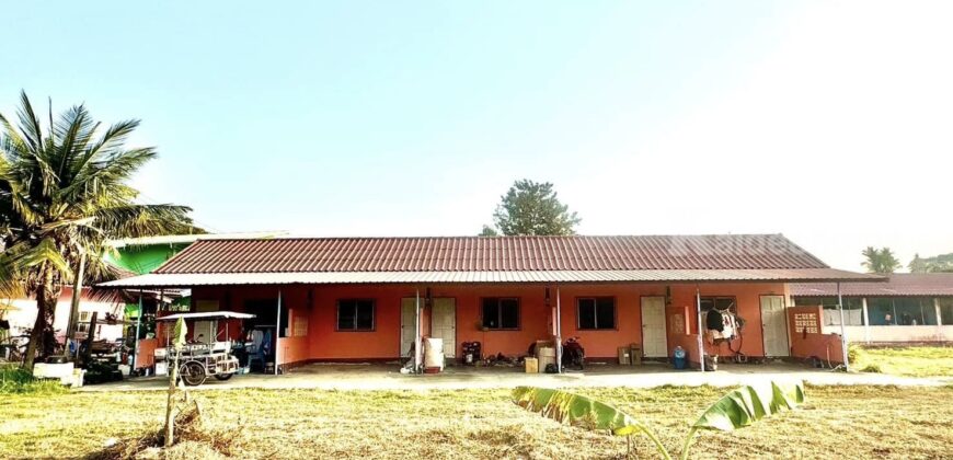 ขายห้องเช่าพร้อมที่ดิน บ้านเพ ระยอง พร้อมดำเนินกิจการต่อ (ปัจจุบันเต็มทุกห้อง) ขายห้องเช่าพร้อมที่ดิน บ้านเพ ระยอง พร้อมดำเนินกิจการต่อ (ปัจจุบันเต็มทุกห้อง)