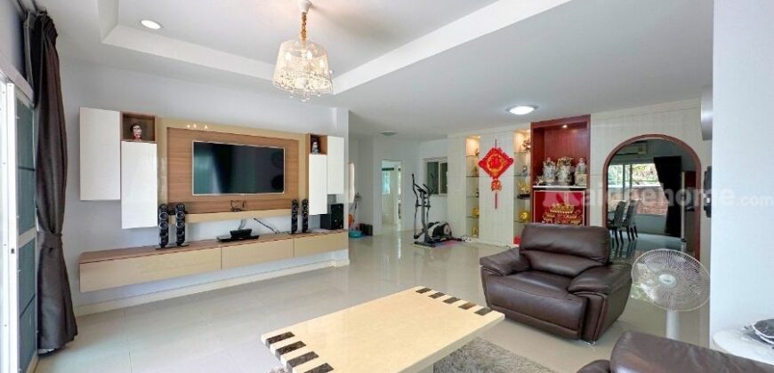 เดอะ เซนโทร รัตนาธิเบศร์ (ไซส์ใหญ่ 97 ตร.ว.) ใกล้รถไฟฟ้า MRT สถานีบางพลู และ เซ็นทรัล เวสต์เกต ติดถนนใหญ่ บางกรวย-ไทรน้อย : The Centro Rattanathibet