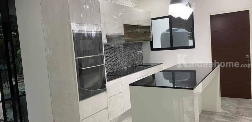 ขาย/ให้เช่า บ้านเดี่ยว 2 ชั้น ซ.อ่อนนุช22 พื้นที่ 67 ตรว. พร้อมอยู่ ใกล้บิ๊กซี อ่อนนุช และ แนวรถไฟฟ้า BTS สถานีอ่อนนุช