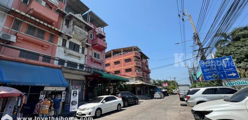 ขายตึกแถว 3.5 ชั้น ถนนเพชรเกษม 92/2 ซอยหมู่บ้านสุขสันต์ 2 พื้นที่ 18 ตรว. อยู่ต้นซอย ค้าขายได้ ใกล้เดอะมอลล์บางแค