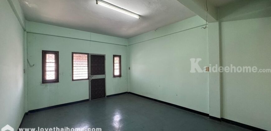 ขายตึกแถว 3.5 ชั้น ถนนเพชรเกษม 92/2 ซอยหมู่บ้านสุขสันต์ 2 พื้นที่ 18 ตรว. อยู่ต้นซอย ค้าขายได้ ใกล้เดอะมอลล์บางแค