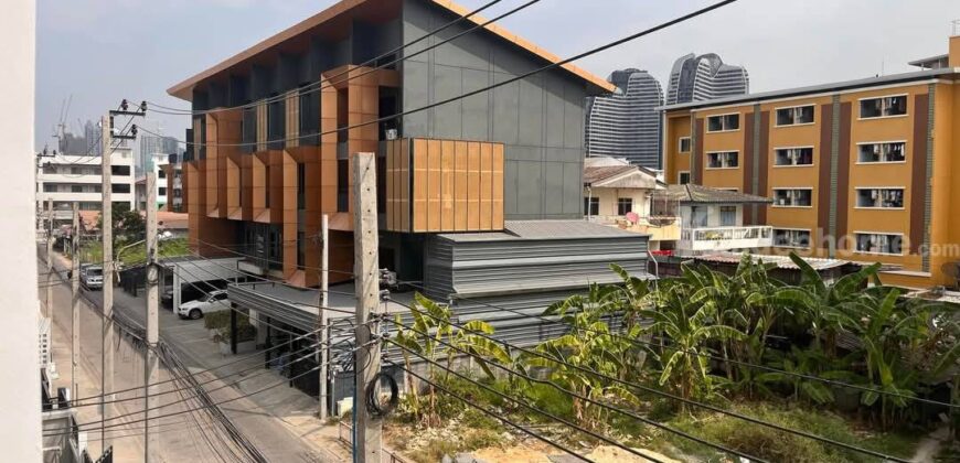ขายทาวโฮม โฮมออฟฟิศสุขุมวิท 70/5 ใกล้ BTS แบริ่ง 350 ม. Home office แบริ่ง บางนา ลาซาล ติดถนนหลักซอยจ่าโสดกว้าง 6 ม. เดินทางสะดวก หาของกินง่าย ใกล้ตลาดต้นไทร มี 2 คูหาติดกัน 087-9074045