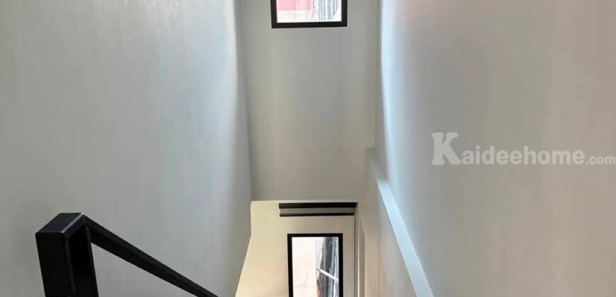 ขายทาวโฮม โฮมออฟฟิศสุขุมวิท 70/5 ใกล้ BTS แบริ่ง 350 ม. Home office แบริ่ง บางนา ลาซาล ติดถนนหลักซอยจ่าโสดกว้าง 6 ม. เดินทางสะดวก หาของกินง่าย ใกล้ตลาดต้นไทร มี 2 คูหาติดกัน 087-9074045