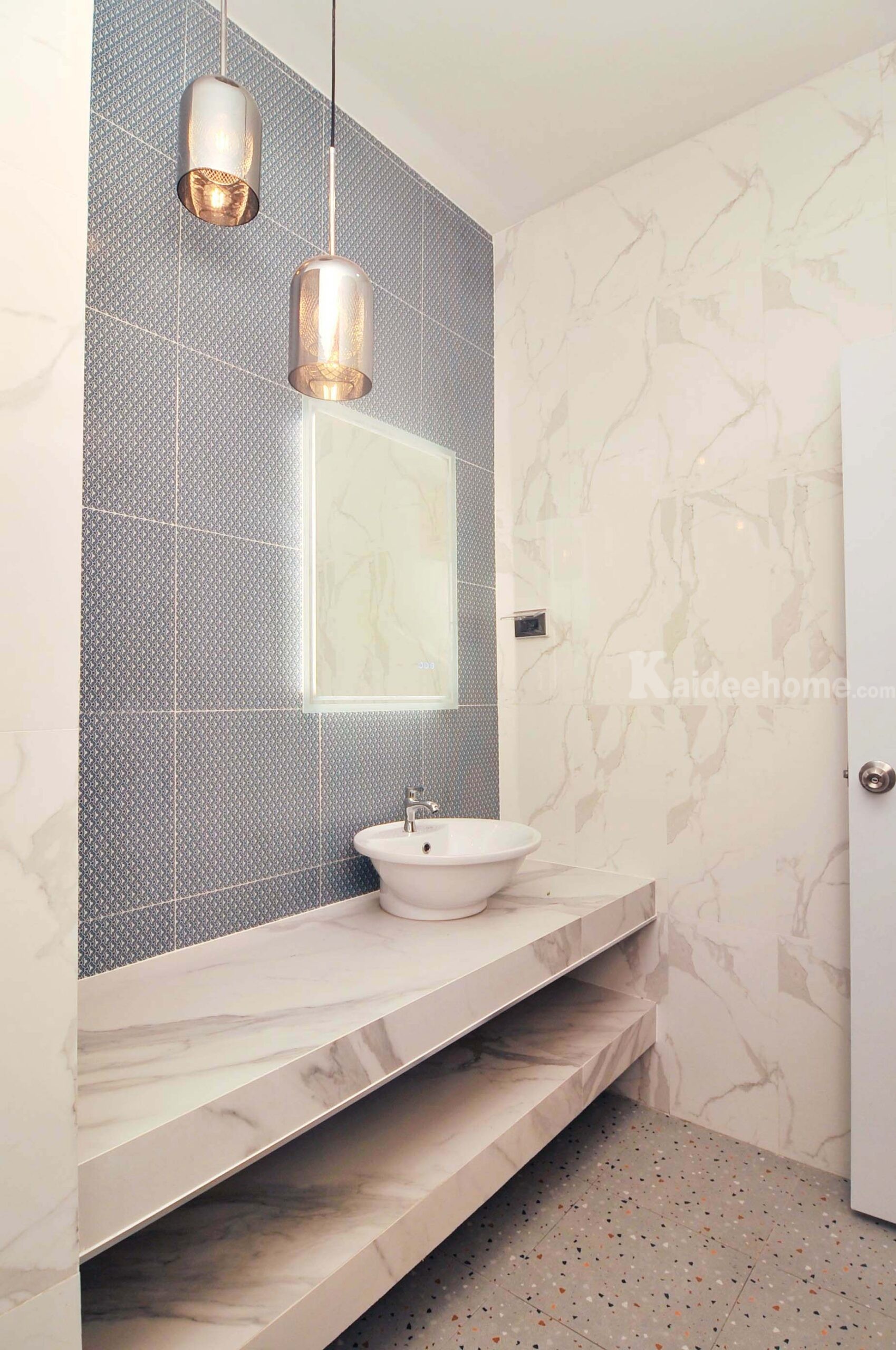 ขายทาวน์เฮ้าส์ชั้นเดียวห้องริมหน้ากว้าง 8 เมตรกว่า 40 ตารางวา ห่างจากปากซอยถนนนวมินทร์ 800 เมตร 4 นาทีจาก ถนนทางด่วนสายรามอินทรา-อาจณรงค์