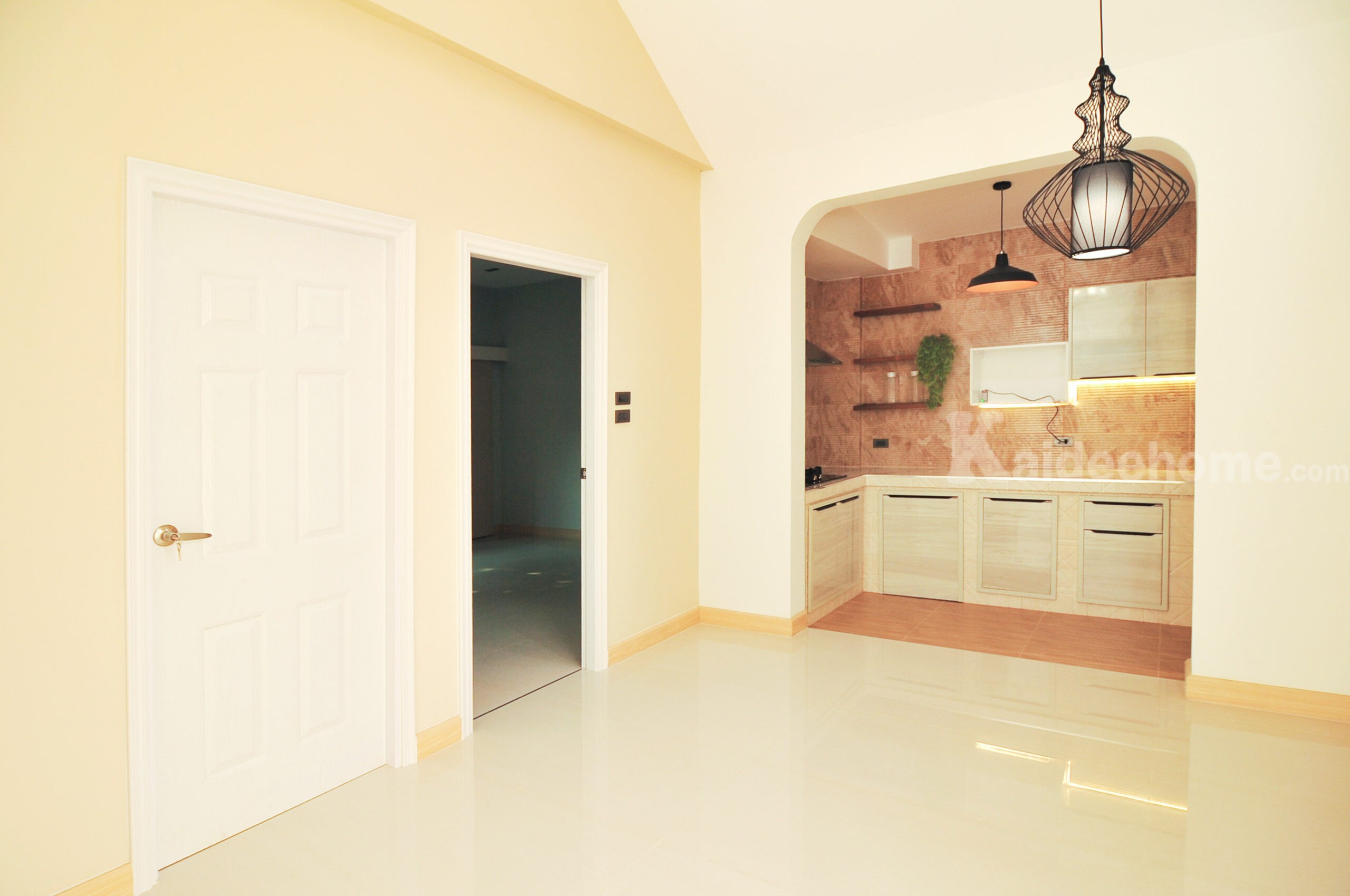 ขายทาวน์เฮ้าส์ชั้นเดียวห้องริมหน้ากว้าง 8 เมตรกว่า 40 ตารางวา ห่างจากปากซอยถนนนวมินทร์ 800 เมตร 4 นาทีจาก ถนนทางด่วนสายรามอินทรา-อาจณรงค์