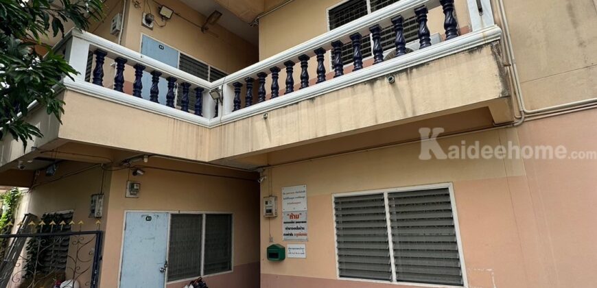 ขายด่วน! หอพัก 2.5 ชั้น ในซอยโกสุมรวมใจ 5 เขตบางเขน กทม.