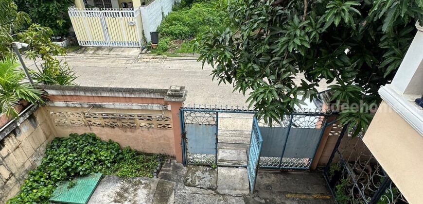 ขายด่วน! หอพัก 2.5 ชั้น ในซอยโกสุมรวมใจ 5 เขตบางเขน กทม.