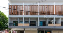 ขาย ทาวน์โฮม 3 ชั้น ประชาอุทิศ 83 ทุ่งครุ ค้าขาย/อยู่อาศัย ดีไซน์ทันสมัย ใกล้แหล่งชุมชน โทร 099-915-2385