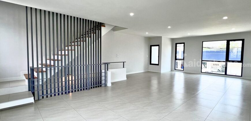 ขาย Home Office เฉลิมพระเกียรติ รัชกาลที่ 9 ซอย 30 ห้องริม ทำเลดี