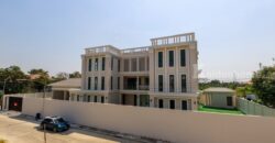 ขายคฤหาสน์ 3 ชั้นในสนามกอล์ฟ ที่ดิน 301 ตรว. พื้นที่ใช้สอยมากกว่า1,000 ตรม.