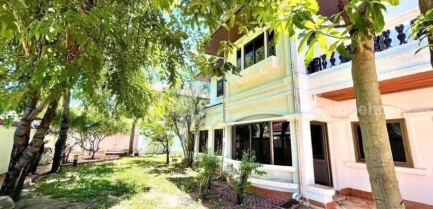 รหัสC6764 ให้เช่าบ้านเดี่ยว เนื้อที่ 150 ตารางวา หมู่บ้านมณียา ท่าอิฐ นนทบุรี มีพื้นที่สวนกว้าง