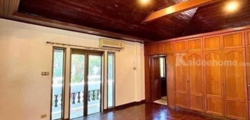 รหัสC6764 ให้เช่าบ้านเดี่ยว เนื้อที่ 150 ตารางวา หมู่บ้านมณียา ท่าอิฐ นนทบุรี มีพื้นที่สวนกว้าง