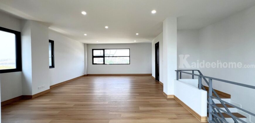 ขาย Home Office 3 ชั้น เฉลิมพระเกียรติ ร. 9 ซอย 30 แยก 32 เนื้อที่ 54.6 ตร.ว. ทำเลดี ติดถนนซอยร่วมสามัคคี ไม่มีค่าส่วนกลาง