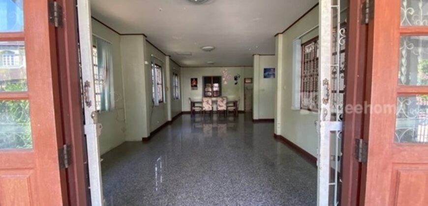 ขายบ้านเดี่ยว 70 ตารางวา หมู่บ้านเบญจรงค์ ซอยรามคำแหง178 ใกล้ โรงพยาบาลนวมินทร์ 9 โรงพยาบาลนพรัตนราชธานี มหาวิทยาลัยเกษมบัณฑิต วิทยาเขต ร่มเกล้า โทร 081-4012278