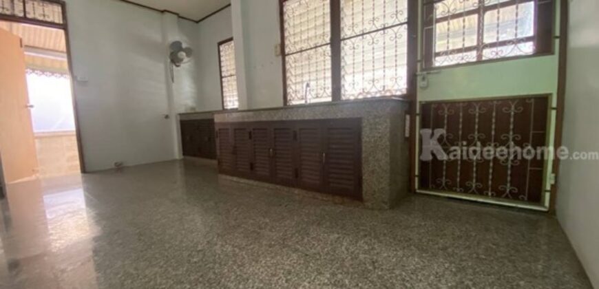 ขายบ้านเดี่ยว 70 ตารางวา หมู่บ้านเบญจรงค์ ซอยรามคำแหง178 ใกล้ โรงพยาบาลนวมินทร์ 9 โรงพยาบาลนพรัตนราชธานี มหาวิทยาลัยเกษมบัณฑิต วิทยาเขต ร่มเกล้า โทร 081-4012278