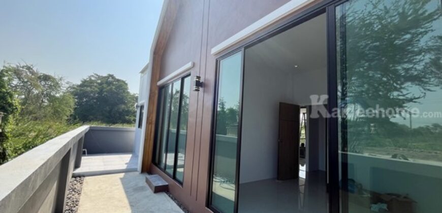 ขายบ้านเดี่ยว 1 ชั้น (อยู่ ซ.เชื่อมสัมพันธ์ 20 หนองจอก กทม.) 3นอน 2น้ำ 2จอดรถ เนื้อที่ 50 ตรว. เพียง 3.1 ล้าน โทร 081-684-0770