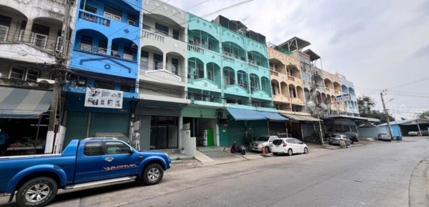 ขาย อาคารพาณิชย์ ศรีนครินทร์ 3.5 ชั้น 26 ตร.ว. ถนนศรีนครินทร์ ซอยเทศบาลบางเมือง รีโนเวทใหม่