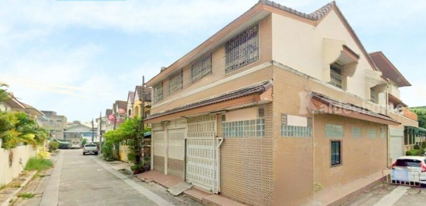 ทาวน์เฮ้าส์ 2 ชั้น 2 คูหา สินชัยเคหะ 3 ซอยจรัญสนิทวงศ์ 35 (หลังมุม ขนาด 40.5 ตร.ว.) บางกอกน้อย ทำเลดีมาก