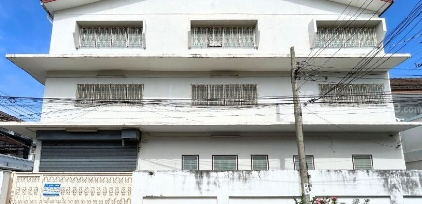 สำนักงาน 3 ชั้น สินชัยเคหะ3 จรัญสนิทวงศ์ 35 (พื้นที่ใช้สอย 560 ตร.ม.) บางกอกน้อย ใกล้ MRT สถานีไฟฉาย และ บางขุนนท์ ทำเลดีเดินทางสะดวก