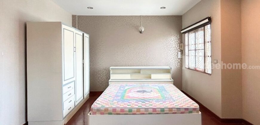 โฮมออฟฟิศ 3.5 ชั้น (70 ตร.ว.) หมู่บ้านสินชัยเคหะ3 จรัญสนิทวงศ์35 บางกอกน้อย ต่อเติมเต็มพื้นที่ เดินทางสะดวก
