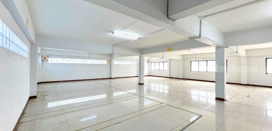 สำนักงาน 3 ชั้น สินชัยเคหะ3 จรัญสนิทวงศ์ 35 (พื้นที่ใช้สอย 560 ตร.ม.) บางกอกน้อย ใกล้ MRT สถานีไฟฉาย และ บางขุนนท์ ทำเลดีเดินทางสะดวก