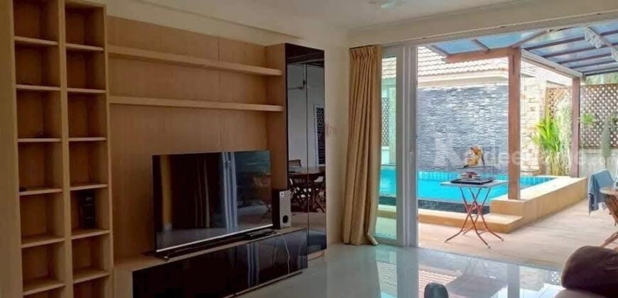 ให้เช่า(FOR RENT) บ้านหรูสุดคลาสสิคพร้อมสระว่ายน้ำ หมู่บ้านสินทวี บ้านฉาง ระยอง