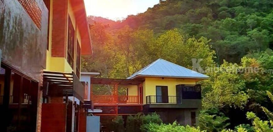 ขายบ้านติดน้ำลำตะคอง เขาใหญ่ ถนนธนะรัชต์ หมูสี ที่ดินพร้อมบ้านพูลวิลล่าริมน้ำเขาใหญ่ ปากช่อง ใกล้ปาลิโอ เทมส์ ทางขึ้นอุทยานแห่งชาติเขาใหญ่ ทำเลดีมาก เหมาะทำบ้านตากอากาศหรือกิจการโรมแรม 087-9074045