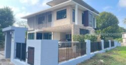 ขายบ้านปากช่อง ในตัวเมืองปากช่อง บ้านสวยพร้อมอยู่ ที่ดินติดน้ำเลคโครงการ 157 ตร.ว ใกล้ถนนมิตรภาพ ธนะรัชต์ ใกล้โรงพยาบาล อำเภอ ตลาดร้านค้า โครงการสงบ ปลอดภัย เพื่อนบ้านดี มี รปภ ดูแล 087-907404