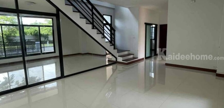 ขายบ้านปากช่อง ในตัวเมืองปากช่อง บ้านสวยพร้อมอยู่ ที่ดินติดน้ำเลคโครงการ 157 ตร.ว ใกล้ถนนมิตรภาพ ธนะรัชต์ ใกล้โรงพยาบาล อำเภอ ตลาดร้านค้า โครงการสงบ ปลอดภัย เพื่อนบ้านดี มี รปภ ดูแล 087-907404