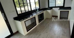 ขายบ้านปากช่อง ในตัวเมืองปากช่อง บ้านสวยพร้อมอยู่ ที่ดินติดน้ำเลคโครงการ 157 ตร.ว ใกล้ถนนมิตรภาพ ธนะรัชต์ ใกล้โรงพยาบาล อำเภอ ตลาดร้านค้า โครงการสงบ ปลอดภัย เพื่อนบ้านดี มี รปภ ดูแล 087-907404