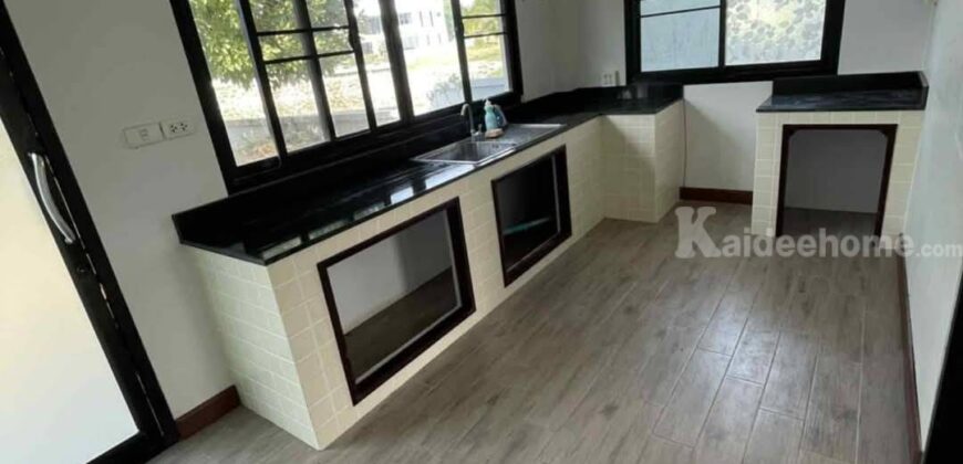 ขายบ้านปากช่อง ในตัวเมืองปากช่อง บ้านสวยพร้อมอยู่ ที่ดินติดน้ำเลคโครงการ 157 ตร.ว ใกล้ถนนมิตรภาพ ธนะรัชต์ ใกล้โรงพยาบาล อำเภอ ตลาดร้านค้า โครงการสงบ ปลอดภัย เพื่อนบ้านดี มี รปภ ดูแล 087-907404