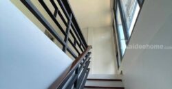 ขายบ้านปากช่อง ในตัวเมืองปากช่อง บ้านสวยพร้อมอยู่ ที่ดินติดน้ำเลคโครงการ 157 ตร.ว ใกล้ถนนมิตรภาพ ธนะรัชต์ ใกล้โรงพยาบาล อำเภอ ตลาดร้านค้า โครงการสงบ ปลอดภัย เพื่อนบ้านดี มี รปภ ดูแล 087-907404