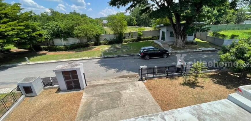 ขายบ้านปากช่อง ในตัวเมืองปากช่อง บ้านสวยพร้อมอยู่ ที่ดินติดน้ำเลคโครงการ 157 ตร.ว ใกล้ถนนมิตรภาพ ธนะรัชต์ ใกล้โรงพยาบาล อำเภอ ตลาดร้านค้า โครงการสงบ ปลอดภัย เพื่อนบ้านดี มี รปภ ดูแล 087-907404