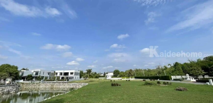 ขายบ้านปากช่อง ในตัวเมืองปากช่อง บ้านสวยพร้อมอยู่ ที่ดินติดน้ำเลคโครงการ 157 ตร.ว ใกล้ถนนมิตรภาพ ธนะรัชต์ ใกล้โรงพยาบาล อำเภอ ตลาดร้านค้า โครงการสงบ ปลอดภัย เพื่อนบ้านดี มี รปภ ดูแล 087-907404