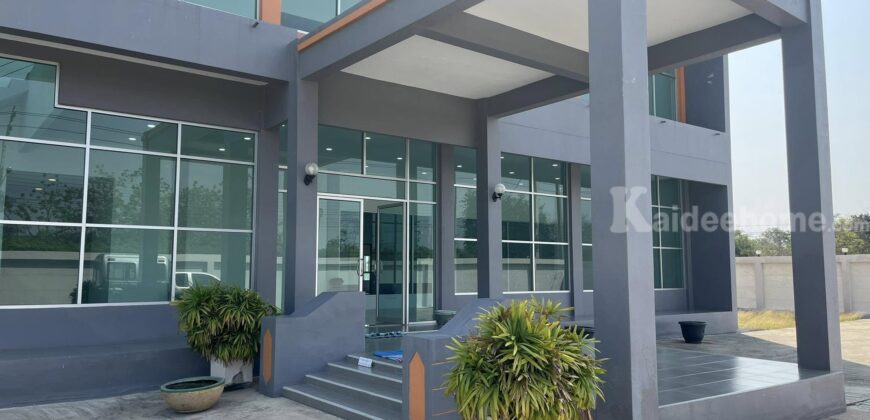 สำนักงานพร้อมคลังสินค้า พื้นที่ 3 ไร่ ถนนบางนา-ตราด กม.23