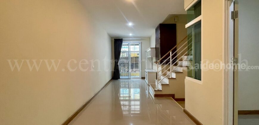 ทาวน์โฮม โกลเด้น ทาวน์ รัตนาธิเบศร์ – สถานีรถไฟฟ้าไทรม้า หลังริม