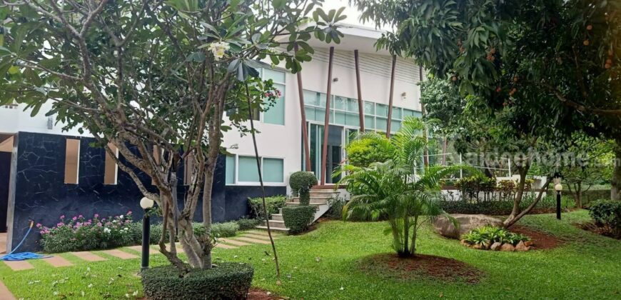 ขายบ้านเขาใหญ่ หมูสี ปากช่อง บ้านพักตากอากาศเขาใหญ่ พาโนวิลล์ ที่ดิน 303 ตร.ว บ้านใหม่พร้อมอยู่ สวยมาก พร้อมสวนต้นไม้ใหญ่ร่มรื่น ใกล้ถนนธนะรัชต์ ท่าช้าง ในโครงการปลอดภัย มี รปภ. ดูแล 087-9074045