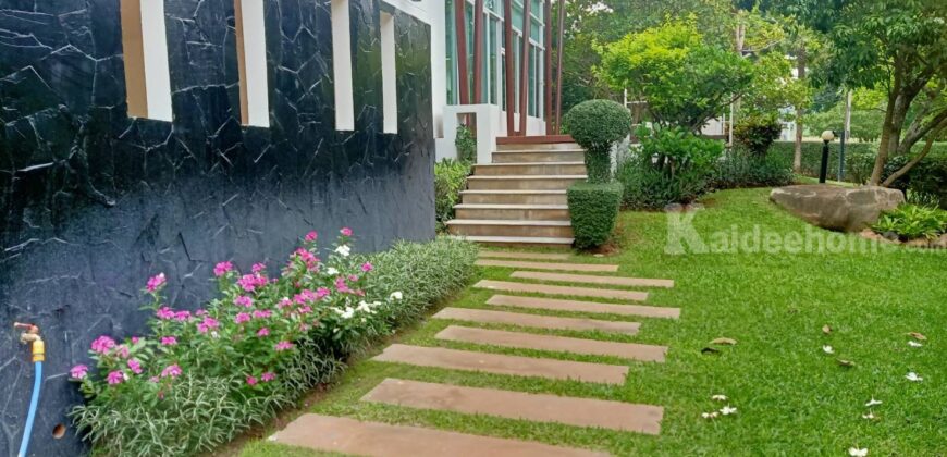 ขายบ้านเขาใหญ่ หมูสี ปากช่อง บ้านพักตากอากาศเขาใหญ่ พาโนวิลล์ ที่ดิน 303 ตร.ว บ้านใหม่พร้อมอยู่ สวยมาก พร้อมสวนต้นไม้ใหญ่ร่มรื่น ใกล้ถนนธนะรัชต์ ท่าช้าง ในโครงการปลอดภัย มี รปภ. ดูแล 087-9074045