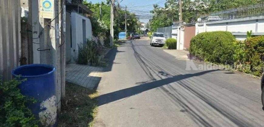 ขายที่ดินสุขุมวิท 71 ปรีดีพนมยงค์ 14 แปลงสวย หน้ากว้างติดถนน 113 ตร.ว ใกล้จุดขึ้นลงทางด่วน BTSเอกมัย พระโขนง เหมาะทำบ้านพัก สำนักงาน กิจการร้านค้า ราคาดีมาก Land Sukhumvit 71 for sale 087-9074045