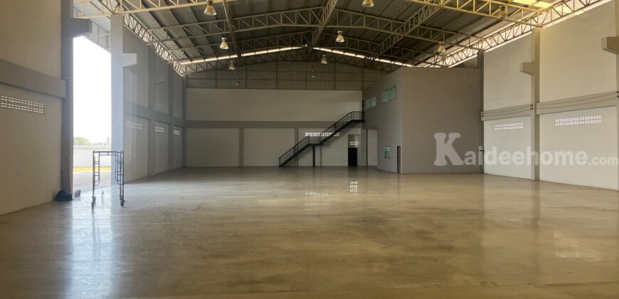 สำนักงานพร้อมคลังสินค้า พื้นที่ 3 ไร่ ถนนบางนา-ตราด กม.23