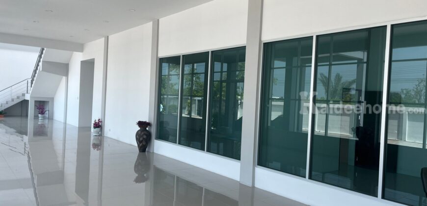 สำนักงานพร้อมคลังสินค้า พื้นที่ 3 ไร่ ถนนบางนา-ตราด กม.23