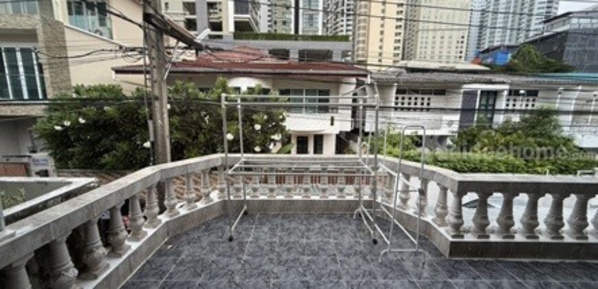 ให้เช่าทาวน์เฮ้าส์ 2ชั้น สุขุมวิท26 ใกล้ รร.โฟร์วิงส์ Line ID 0619636888