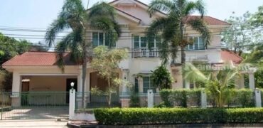 ขาย/เช่า บ้านเดี่ยว 2 ชั้น ในหมู่บ้านชัยพฤกษ์ 1 ติดถนนหลัก ทำเลดี โทร 081-9353-518