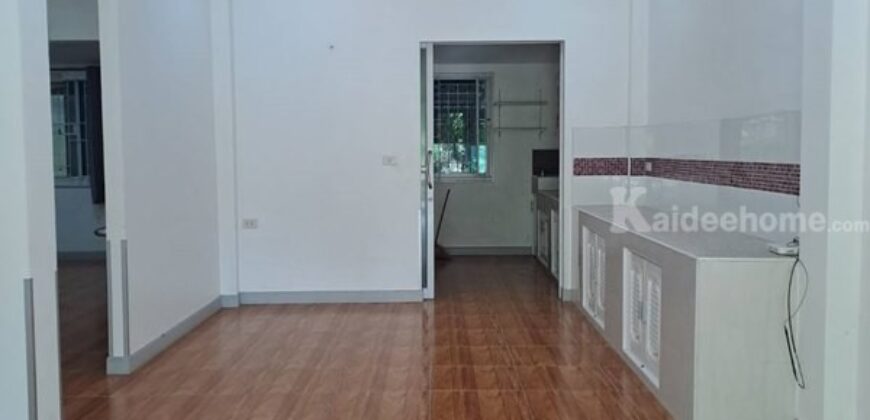 ขายบ้านเดี่ยว 1 ชั้น หมู่บ้านหนองสรวง อ.ศรีประจันต์ สุพรรณบุรี ใกล้โรงเรียน โรงพยาบาล ตลาด โทร 0869220218